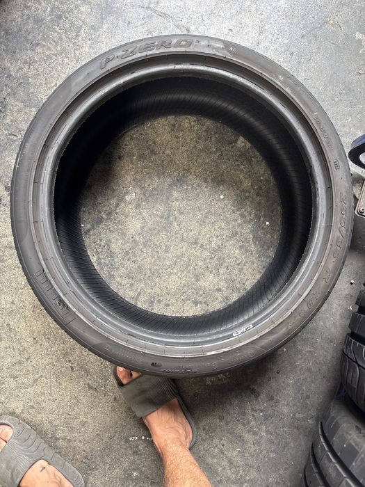 255/35/20 Pirelli