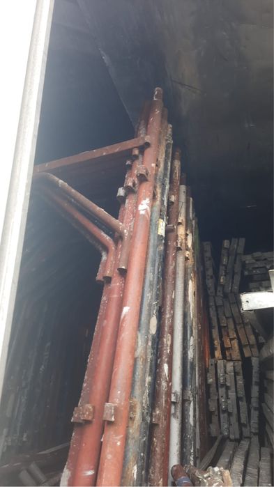 Închiriez schela și popii metalici+montaj