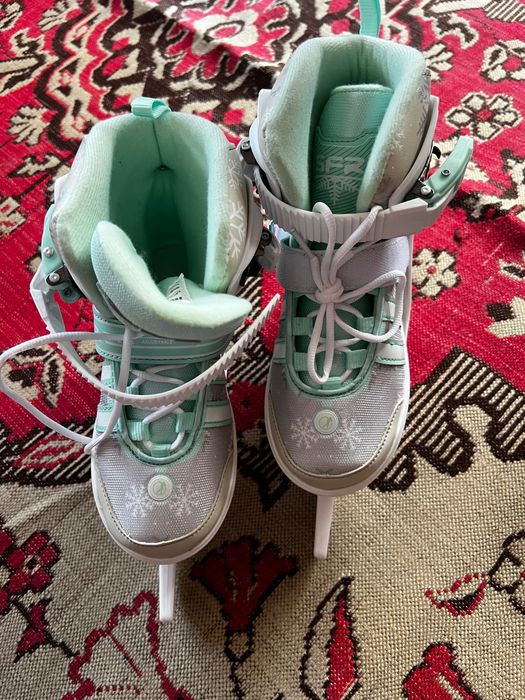 Кънки за лед / хокей CCM Proformance 37номер