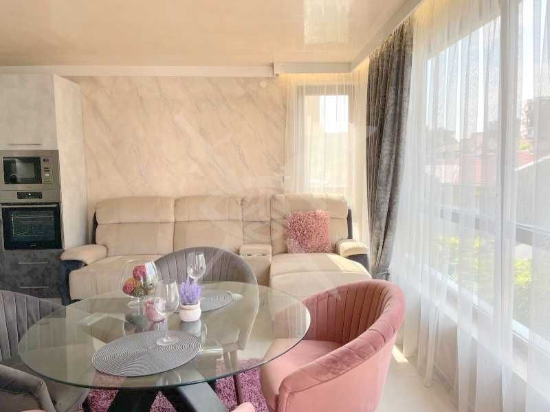 Продава се Двустаен апартамент в Пловдив, Младежки Хълм - 72 кв.м за 2591 €/кв.м - Снимка #2