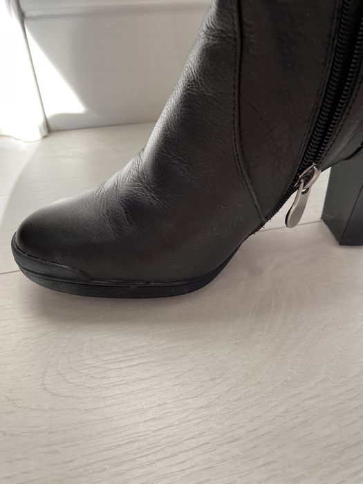 Зимние б/у женские сапоги