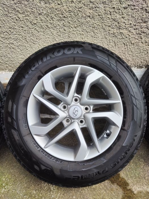 16" 5x114.3/67.1 оригинални джанти от Hyundai Tucson с гуми 215 70 16