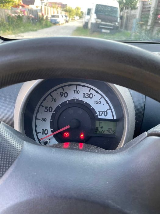 TOYOTA Aygo 2012 — imagine 4