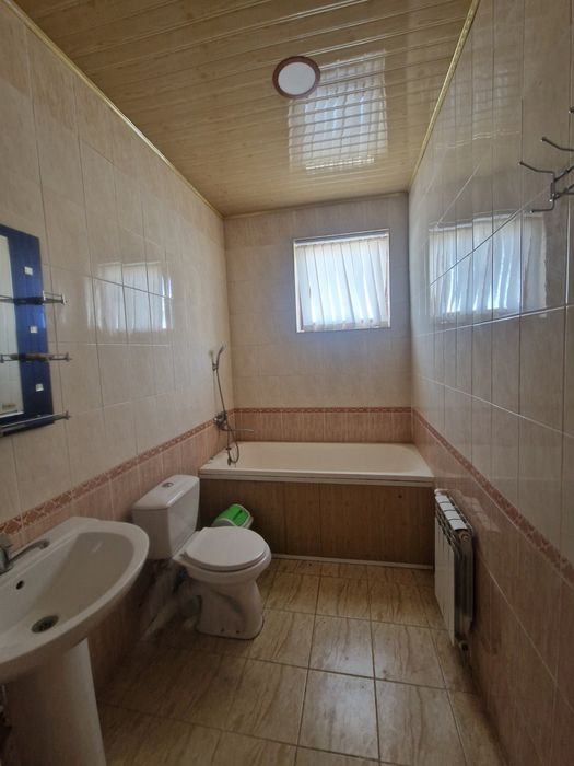 Шахрисабз Майдонда Уй сотилади  коттедж