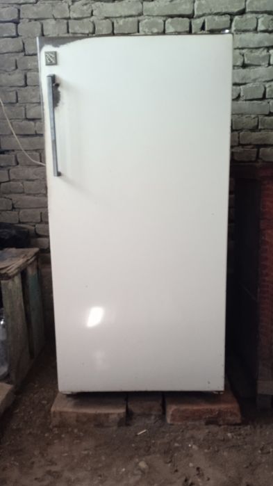 Холодилник Бирюса-2 сотилади тезда