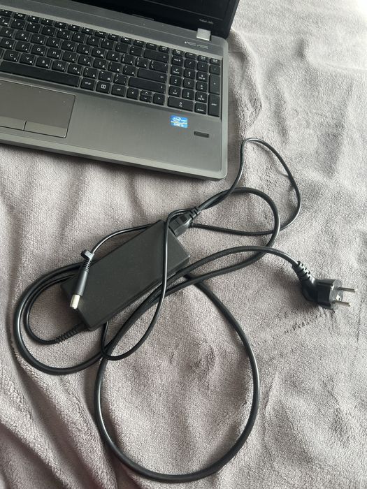 Ноутбук HP (не включается)