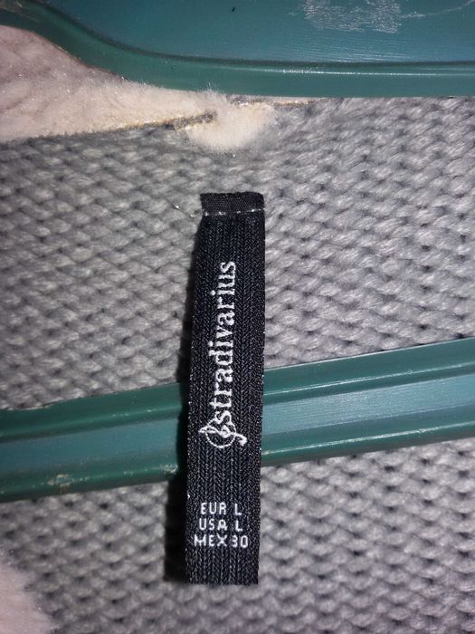 Продавам гащиризон и манто на  Stradivarius