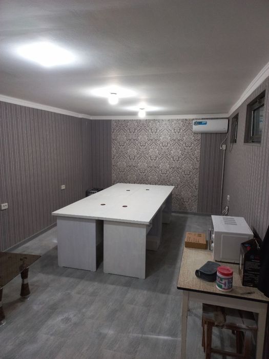 Продаю столы 4 шт и кресла 6 шт