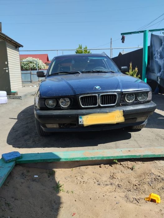 Продам машину ВМВ е 34  1994 года