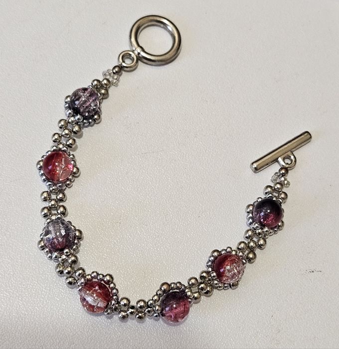 Гривни от мъниста