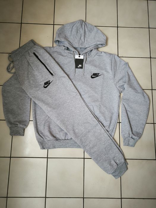 Мъжки спортен екип от памук или от полиамид