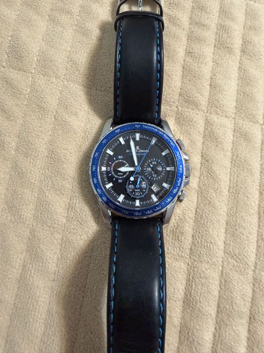 Часы Jacques lemans