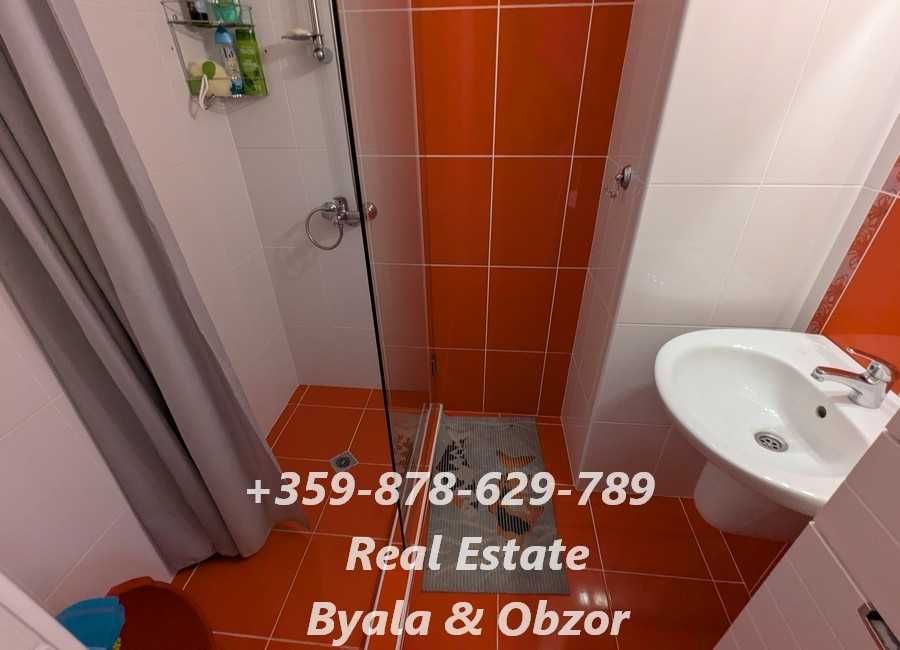 Продава се Тристаен апартамент в Бяла - 140 кв.м за 822 €/кв.м - Снимка #12