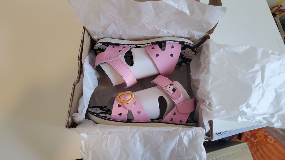 Детски кожени сандали за момиче на SKECHERS