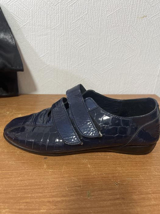 Продам обувь разную.