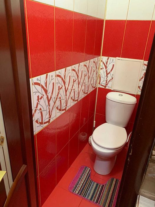 Продается  2 ком. Район 8 школы