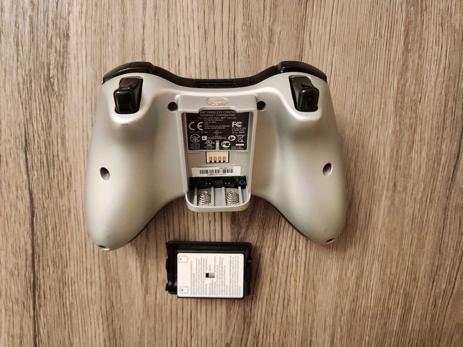 Controller (maneta) Silver pentru Xbox 360 - foarte rar
