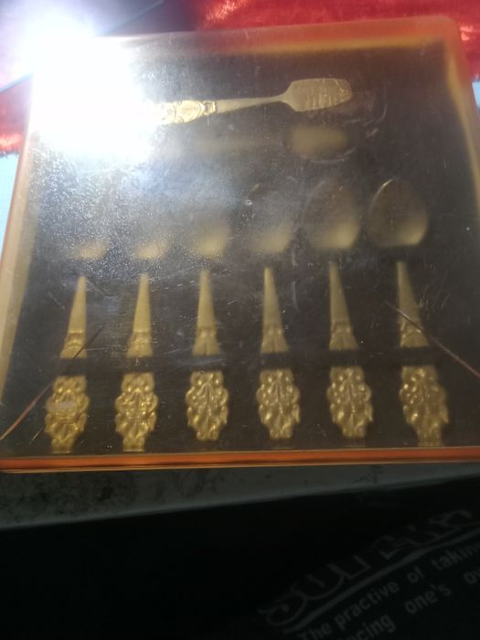 Продам два утюга советские.