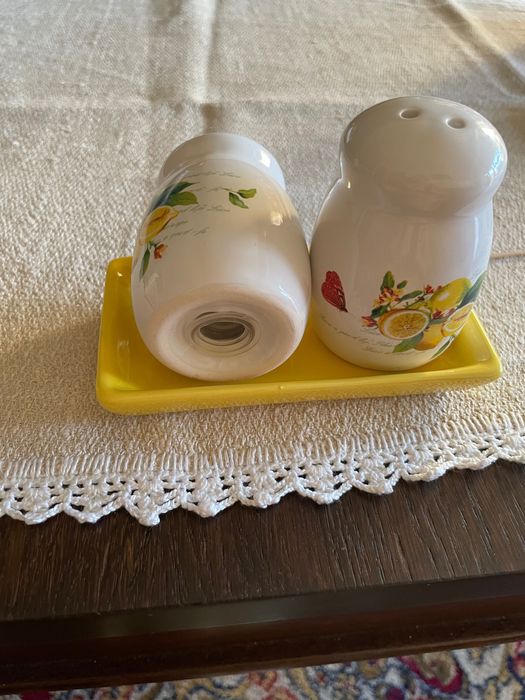 Комплект различни отварачки и солнички