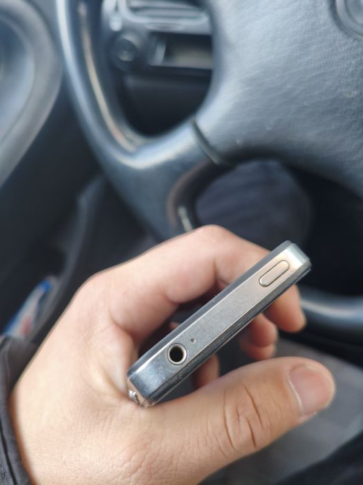 iPhone 4s продам Sim 4g оригинал