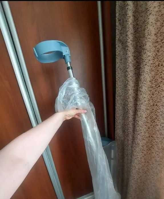 Продам костыли новые