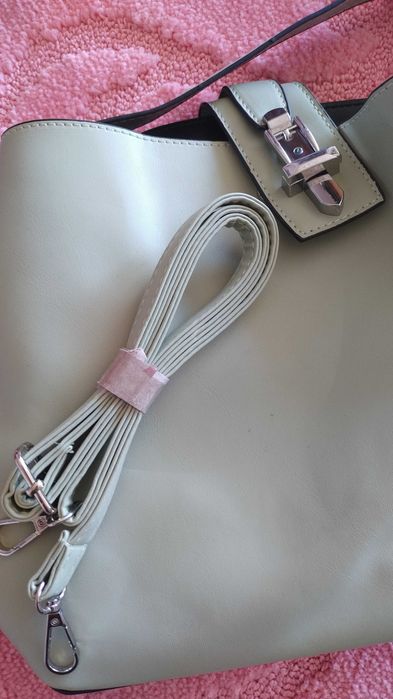 Дамски чанти с дълги дръжки