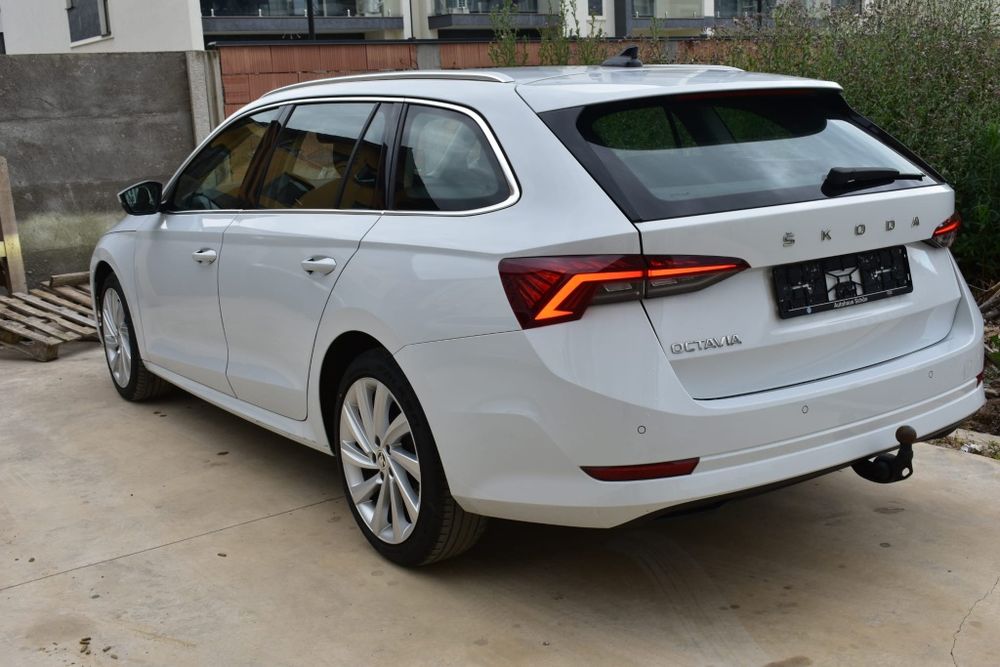 Skoda Octavia 2.0 Dsg an 2023 Webasto Matrix Masaj Head-Up camera  Memory