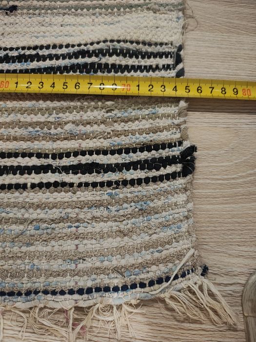 Covoare tradiționale țesute manual