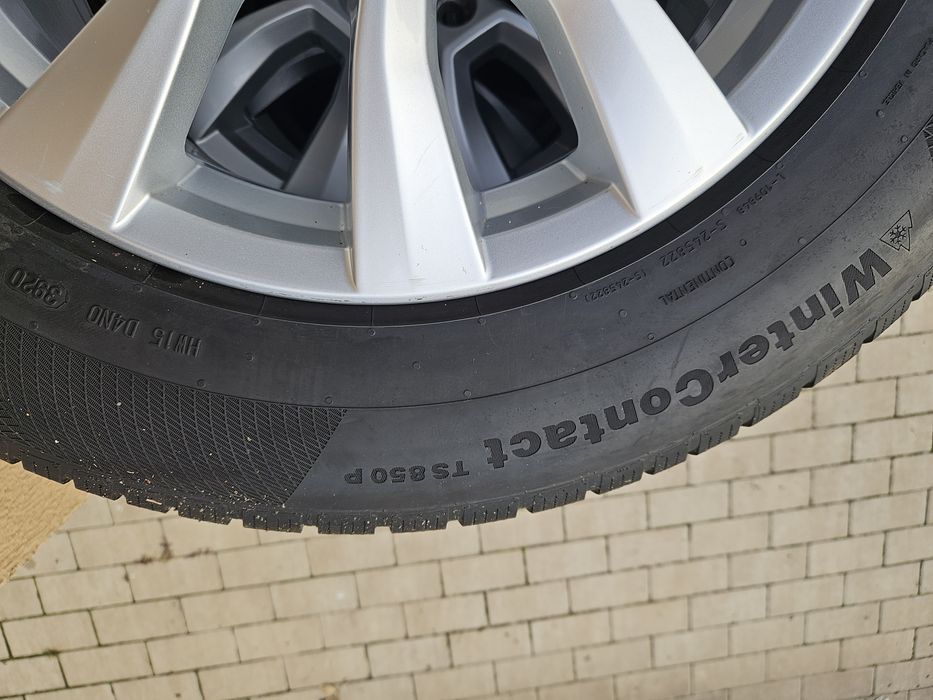 245 65 17 Continental ts 85op Jante Amarok