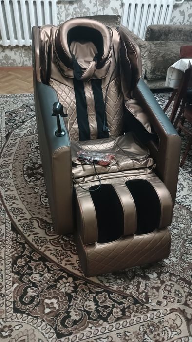 Продам масажорное кресло