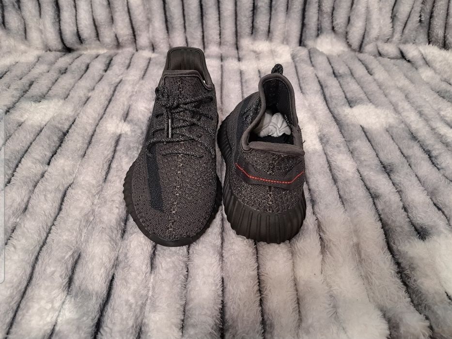 Yeezy 350 v2 black reflective
