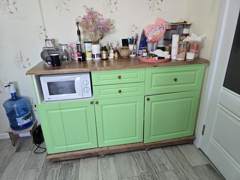 Комот зеленого цвета