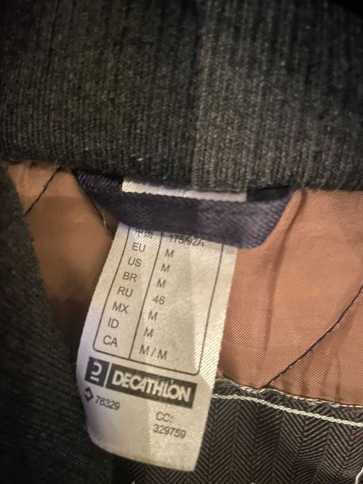 ЗИМНО ЯКЕ НА DECATLON, размер М , 44лв