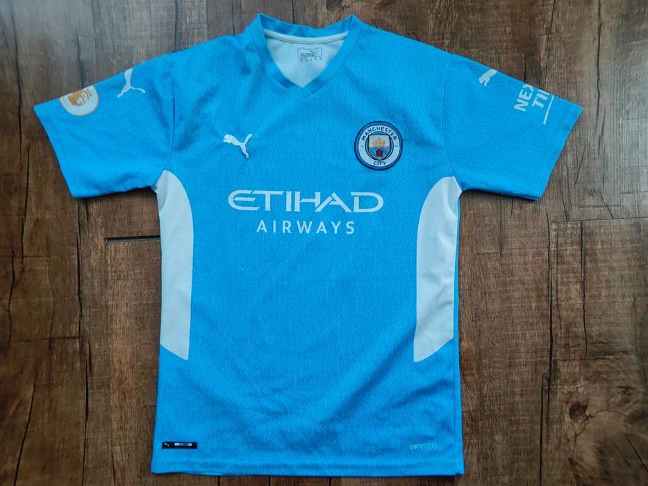 Tricou și bluze de fotbal