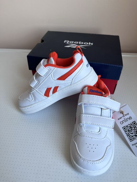 Нови кецове Reebok 23.5