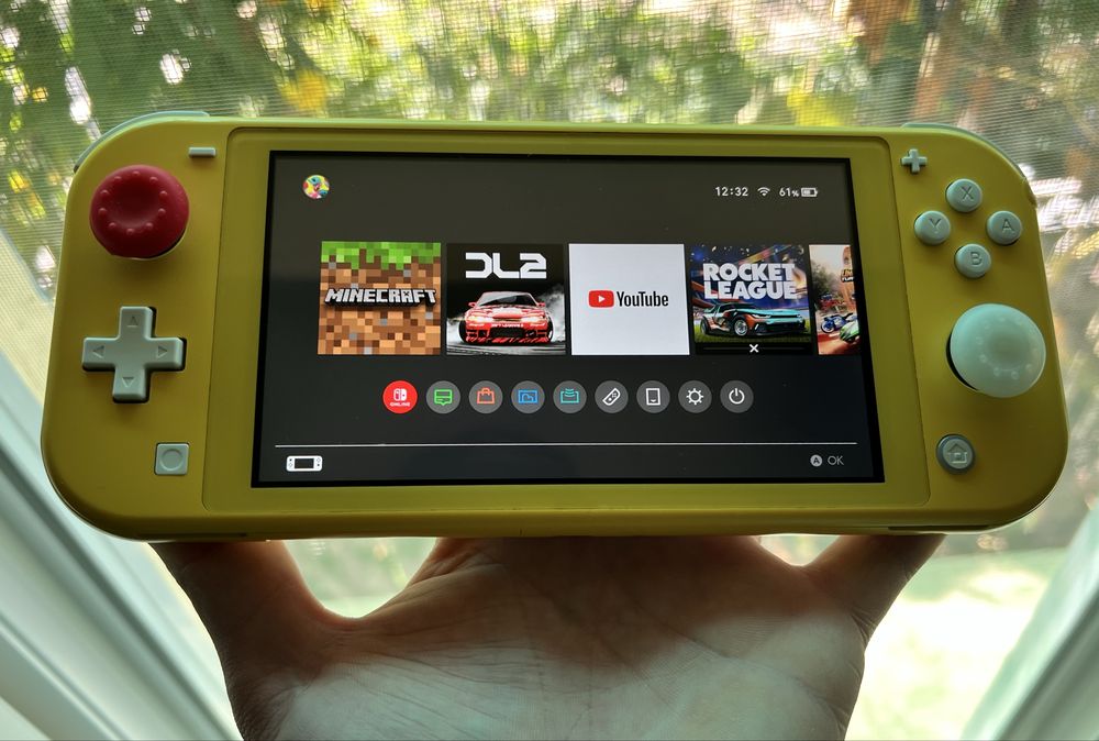 Consolă Nintendo Switch Lite la cutie + Minecraft include Super Mario mash-up