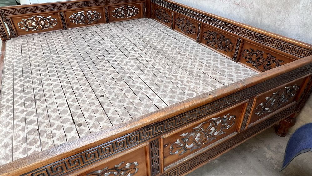 Тапчан  со столом для уюта вашего дома !