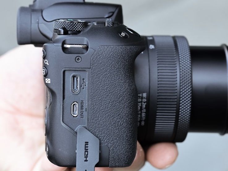 Камера canon eos r50