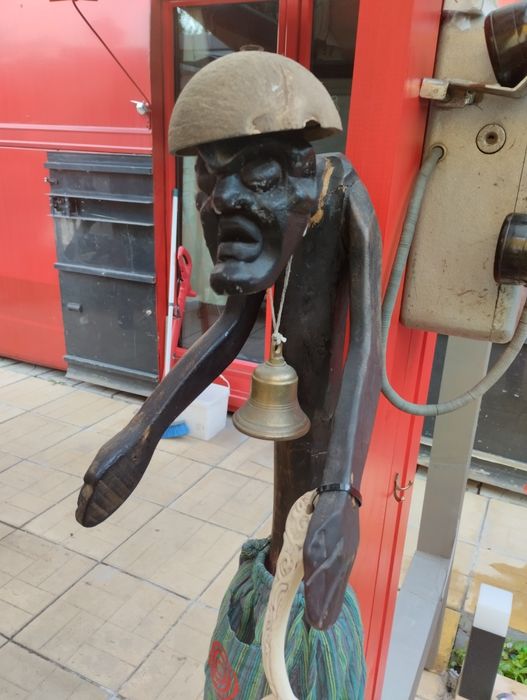 Африканец Готвач от Ибиза. Дървена статуя . Хипар