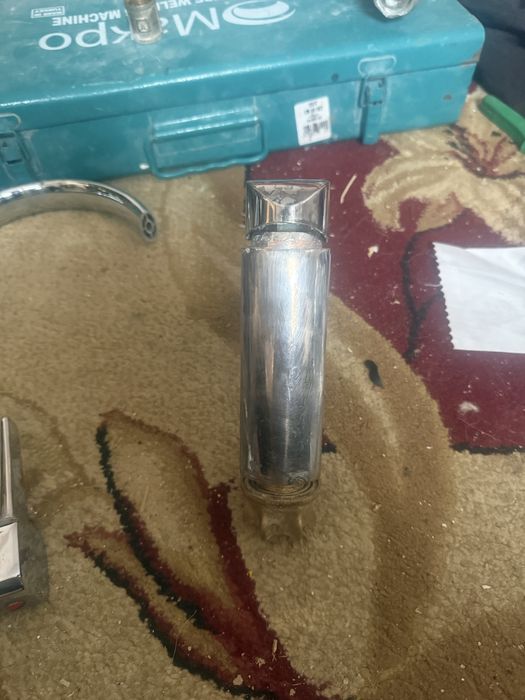 Смеситель для ванной