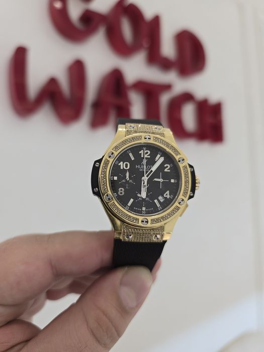 Продам невероятно красивые женские Хублоты в золоте с бриллиантами.