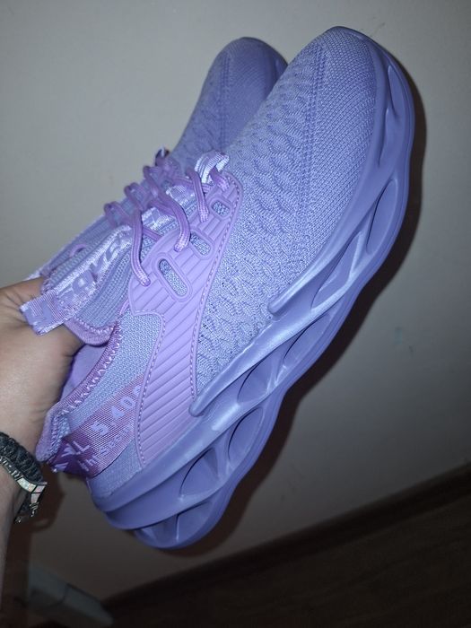 Маратонки дамски