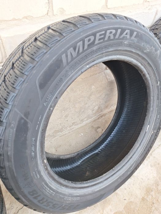 Шины 235 55 R18..