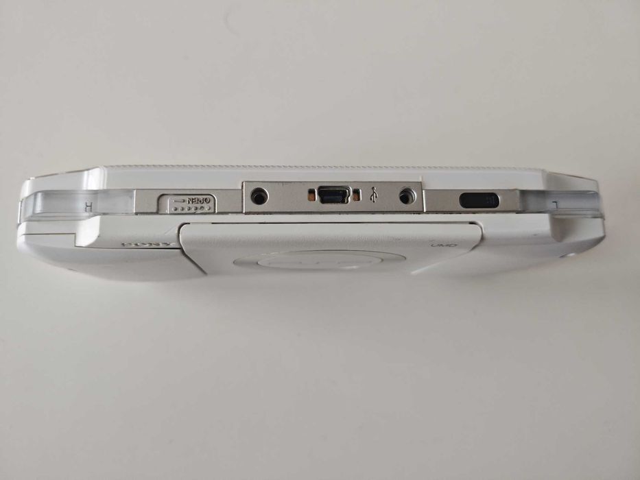 SONY PSP Playstation Portable 1000 - Качени много игри