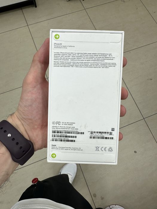 Yengi iPhone SE 3 64 GB Original
