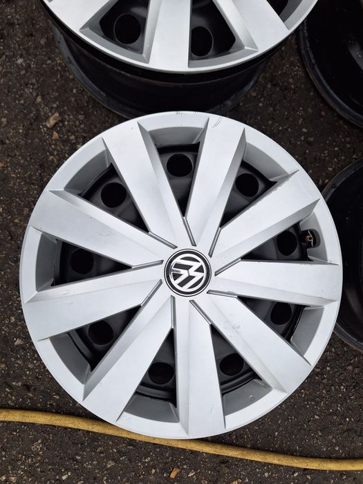 Фолскваген-16цола-5/112-с оригинални тасове