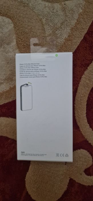 Vând husă pentru Iphone 13 pro max originală !