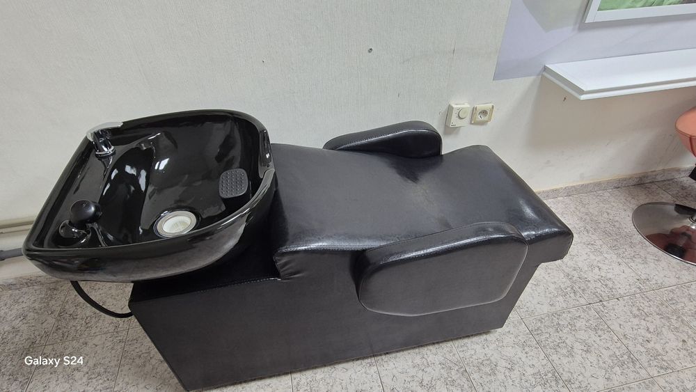 Фризьорска измивна колона