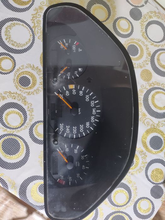 Продам приборную панель от Мерседес w202