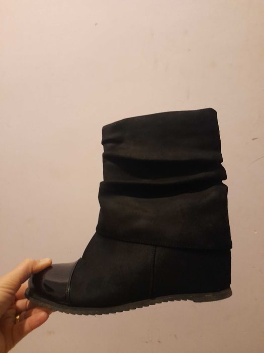Боти в черен цвят,размер 38,запазени